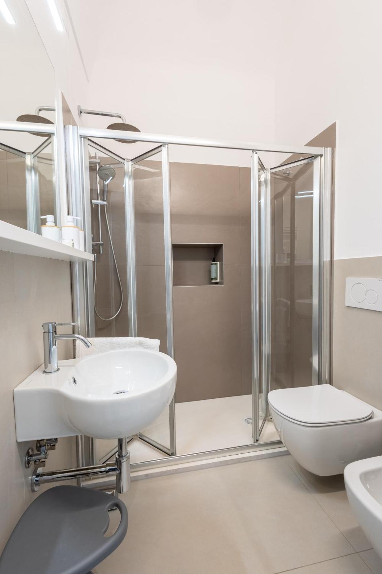 Corso Garibaldi 21 Apartment & Rooms Vasto Luaran gambar