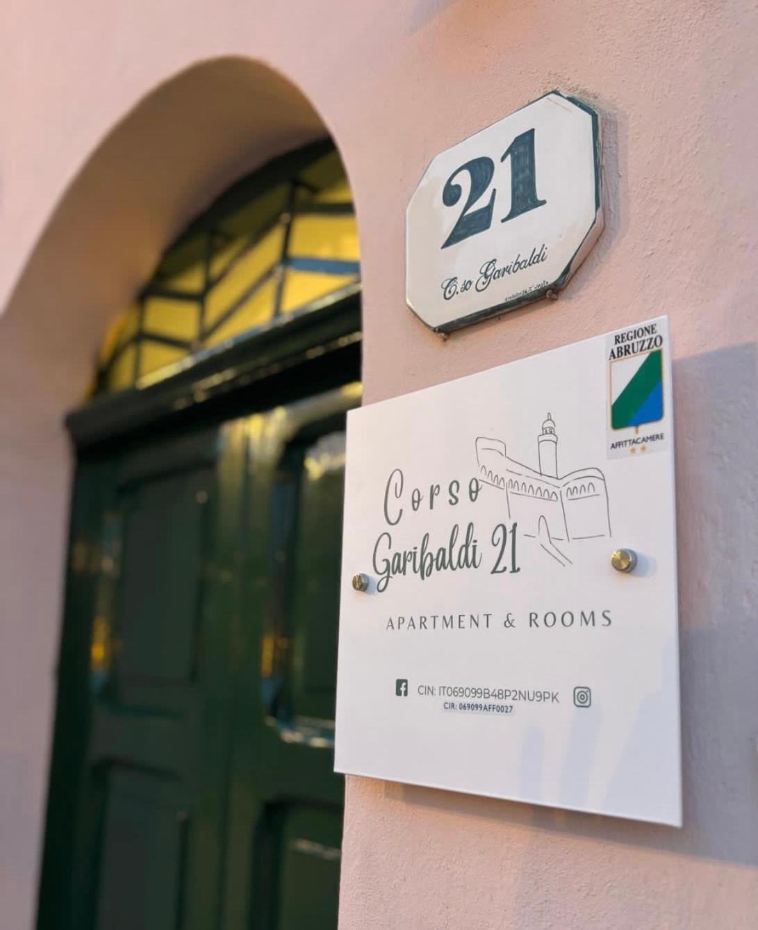 Corso Garibaldi 21 Apartment & Rooms Vasto Luaran gambar